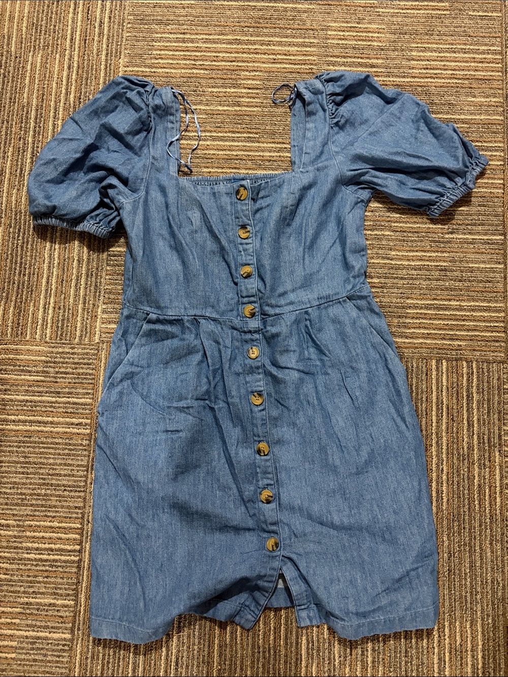 Old Navy Denim Button-Front Puff Sleeve Dress in Blue